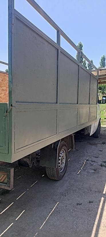 мерс грузавой сапок: Грузовой фургон Mercedes-Benz (кабина Sprinter) с бортовой/фургонной — 4