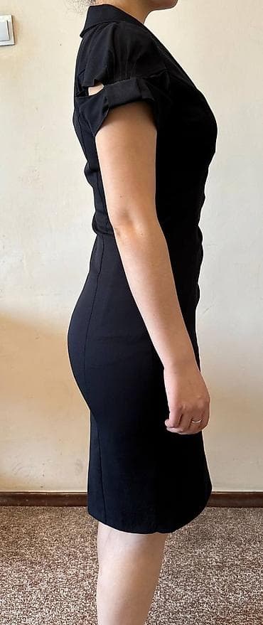 Айымдардын бут кийими: 1. платье 44-46 размер 600 сом 2. короткое платье 300 сом 3 — 2