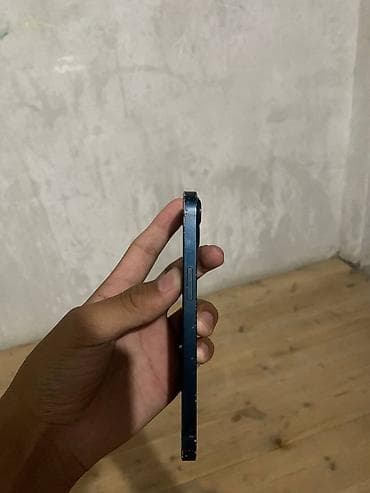 Техника и электроника: IPhone 13, Б/у, 128 ГБ, Синий, Зарядное устройство, 66 % — 6