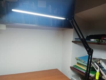 светильник с датчиком движения для дома: Настольная светодиодная лампа с длинной планкой и пружинным шарнирным — 1