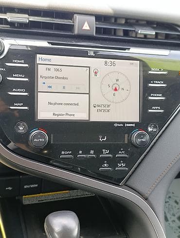 Toyota Camry: 2020 г., 2.5 л, Вариатор, Гибрид, Седан