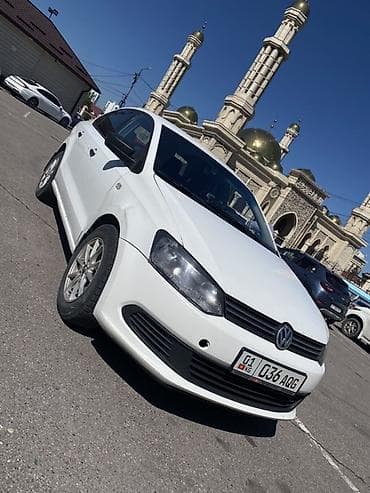 киа автомашина: Volkswagen Polo: 2014 г., 1.6 л, Механика, Бензин, Седан — 1