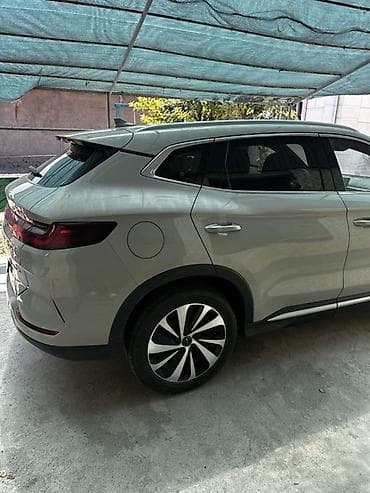 галант 8: BYD Song Plus: 2023 г., Электромобиль, Кроссовер — 4