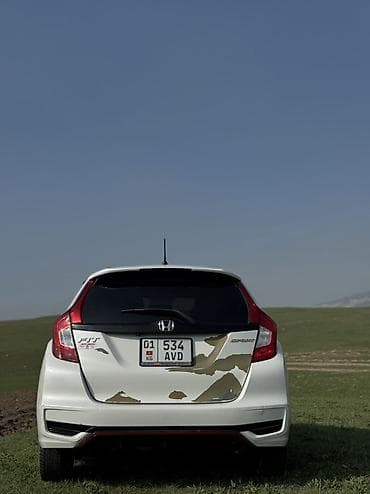накидка фит: Honda Fit: 2018 г., 1.5 л, Автомат, Бензин, Хэтчбэк — 3