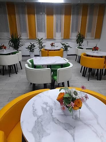 Стол и стул для кафе