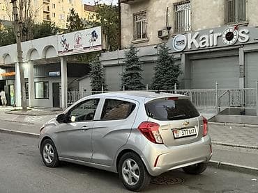 спарк 2016: Chevrolet Spark: 2016 г., 1 л, Автомат, Бензин, Хэтчбэк — 6