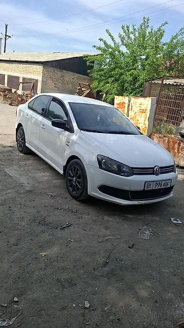 Volkswagen Polo: 2013 г., 1.6 л, Газ, Седан — 4