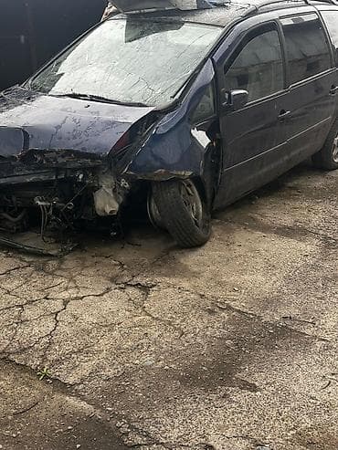 4runner 2010: Автомобиль на разбор — минивэн/универсал синего цвета. фольксваген — 2