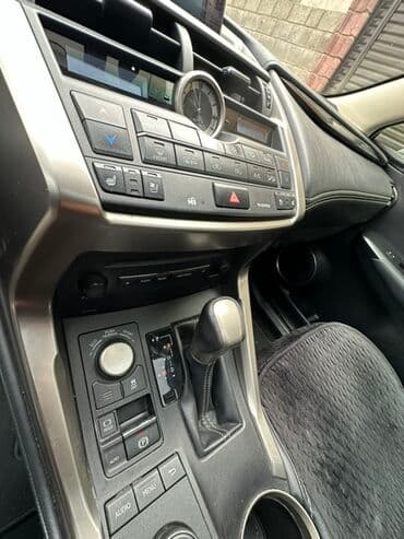 купить зимние шины на внедорожник: Lexus NX: 2016 г., 2 л, Бензин, Кроссовер — 10