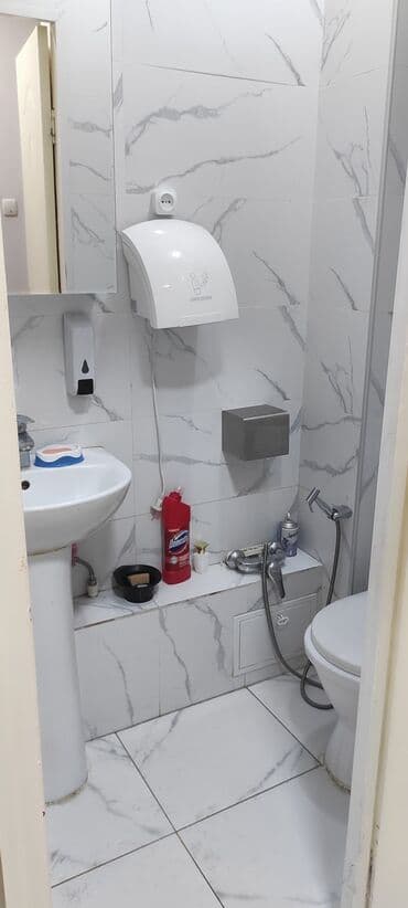 бишкек квартира долгосрочное: Сдаю Кабинет в салоне, 67 м², Для бровиста, Для визажиста, Для лешмейкера — 18