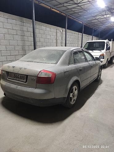Audi A4: 2002 г., 2 л, Механика, Бензин, Седан