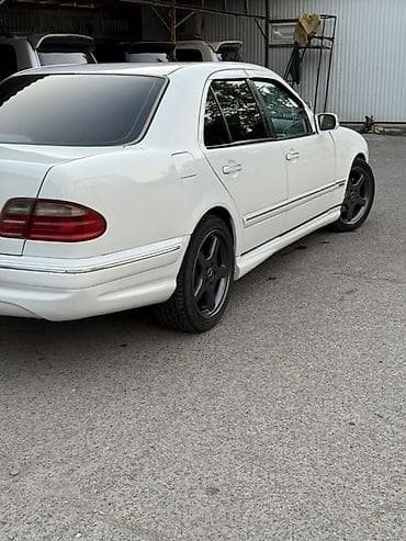 Mercedes-Benz E-Class: 2001 г., 3.2 л, Автомат, Бензин, Седан
