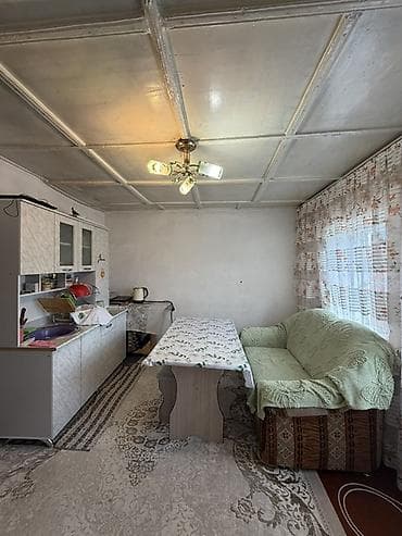 Кыймылсыз мүлк: 📍 В Сокулуке продается дом на участке 10 соток. 🏡Дом без ремонта — 7