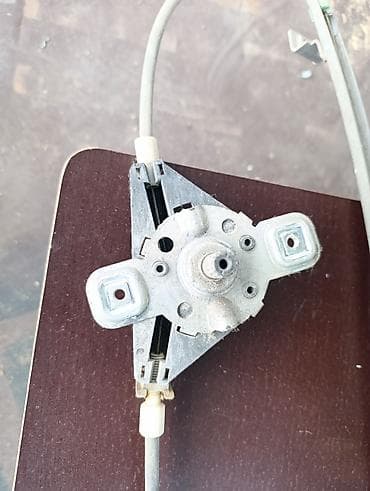 продаю зеркало б у: Стеклоподъёмник на гольф 2. ЗАДНИЙ ЛЕВЫЙ — 3