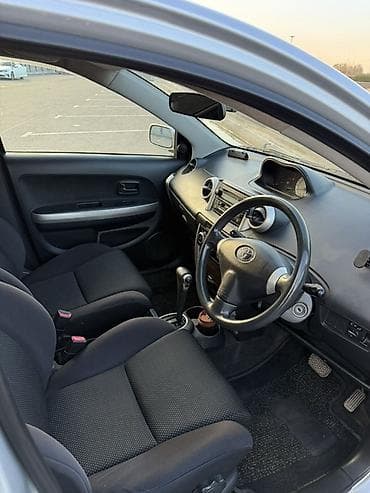 Toyota Ist: 2002 г., 1.3 л, Автомат, Бензин, Хэтчбэк — 9