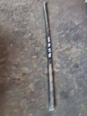 стеклянные вазы для декора: Mitsubishi Delica внутренний молдинг стекла, Митсубиси Делика — 2