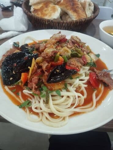 мектепке мугалим керек: Талап кылынат Ашпозчу : Универсал, Улуттук ашкана — 1