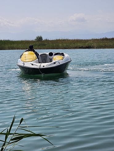 Аңчылык жана балык уулоо: Гидролодка Sea‑Doo Speedster (примерно 14–16 футов) — компактный — 4