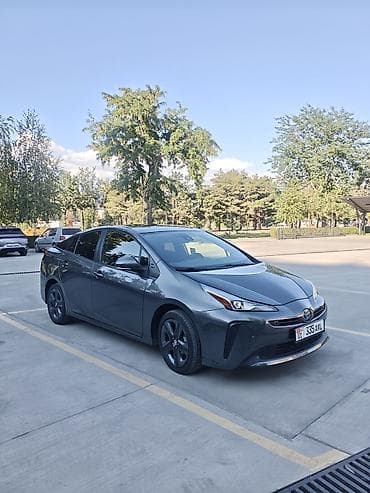 Транспорт: Toyota Prius: 2020 г., 1.8 л, Вариатор, Гибрид, Хэтчбэк — 2