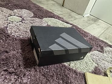 Оригинальные бутсы Adidas predator покупал за 8000 тысяч причина — 8