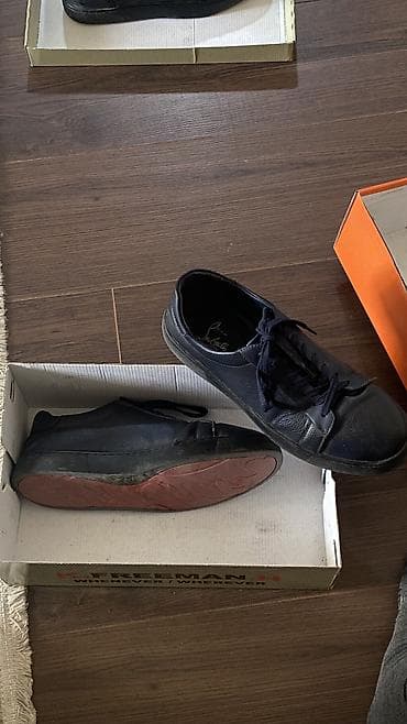 Эркектердин туфлиси, 40.5, 41, Christian Louboutin, Колдонулган, түсү - Кара, Акылуу жеткирүү