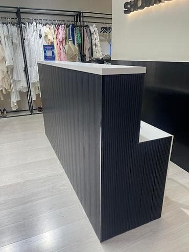 Прикассовая/администраторская стойка для магазина, офисов и салонов