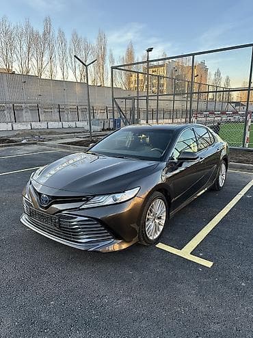 Toyota Camry: 2019 г., 2.5 л, Вариатор, Гибрид, Седан