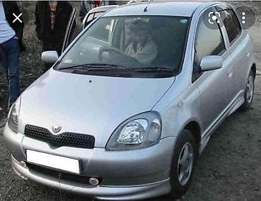 yaris: Передняя правая фара Toyota 1999 г., Новый, Оригинал — 2