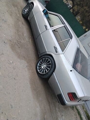 шины для фронтальных погрузчиков: Mercedes-Benz W124: 1991 г., 2.3 л, Механика, Бензиновая, Седан — 9