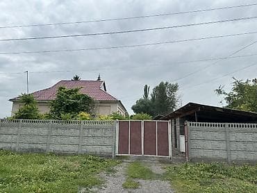 Дом с участком и хозяйственными постройками - Отдельно стоящий жилой