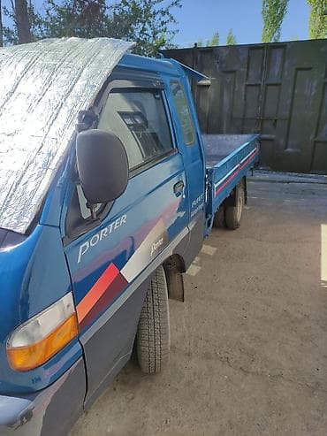 чемодан в багажник авто: Легкий грузовик, Hyundai, Стандарт — 1