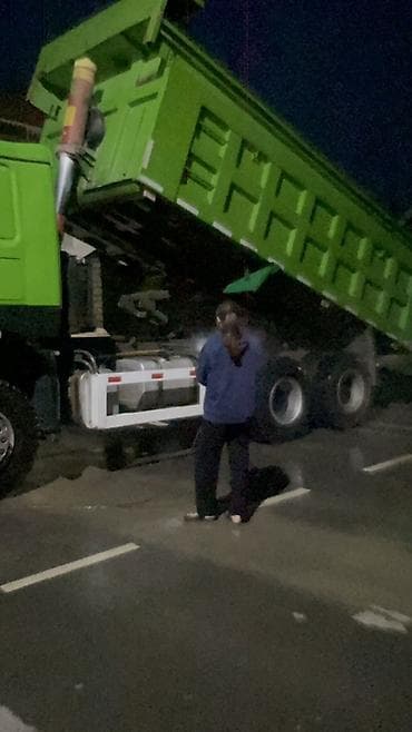 тошоки для авто: Самосвал строительный 6x4, зеленый - 2018 г обмен интересуетразумный — 3
