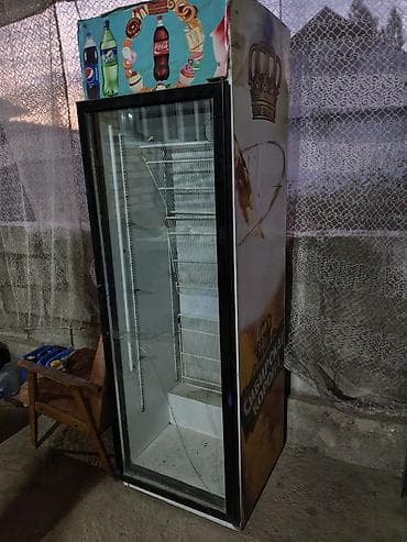 Торговый холодильный шкаф с прозрачной фронтальной дверцей — 1