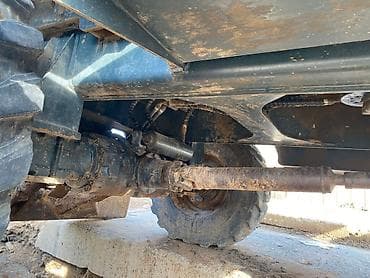 автомобильный пылесос: Экскаватор, 2010 г., Колесный — 7