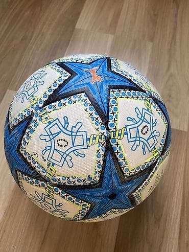теннисный столы: Футбольный мяч UEFA Women’s Champions League - Официальная символика — 2
