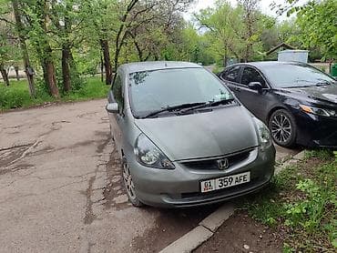 Honda Fit: 2003 г., 1.3 л, Автомат, Бензин, Хэтчбэк
