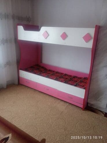 инструменты для работы с кожей: Двухъярусная детская кровать, Б/у, Другой материал — 1