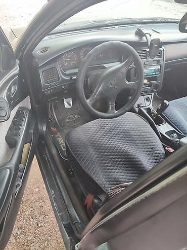 w210 2 7: Toyota Carina E: 1995 г., 1.6 л, Ручные, Бензин, Хэтчбэк — 9