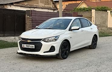 Chevrolet Onix: 2020 г., 1 л, Вариатор, Бензин, Седан