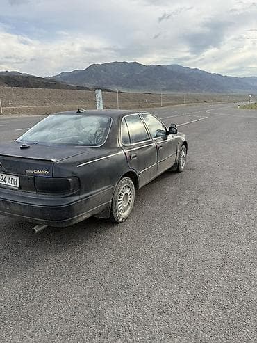 Toyota Camry: 1992 г., 2.2 л, Механика, Бензин, Седан — 3