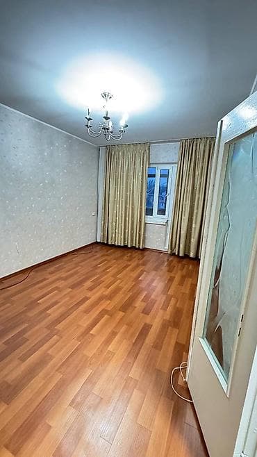 3 комнаты, 65 м², 106 серия, 4 этаж, Старый ремонт