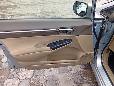 honda sivic: Honda Civic: 2006 г., 1.3 л, Вариатор, Бензин, Седан — 1