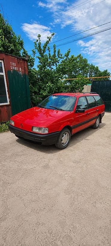 Volkswagen Passat Variant: 1991 г., 1.8 л, Механика, Бензин, Универсал
