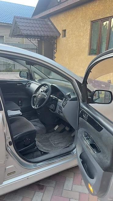 windom 2001: Toyota Ipsum: 2002 г., 2.4 л, Автомат, Бензин, Минивэн — 3