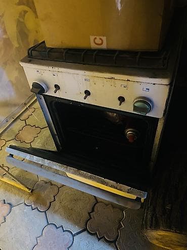 Газовая плита с духовкой - Форм‑фактор: напольная, стандартная ширина — 3