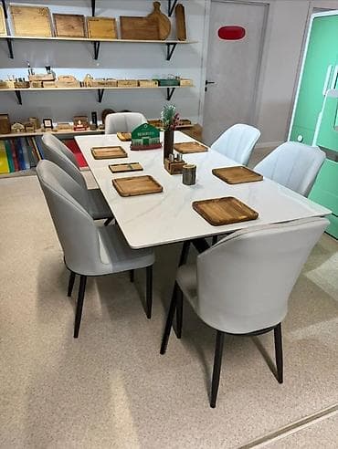 стол и табуретки на кухню: Стул для кафе, ресторанов, Новый, Железо — 10