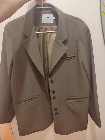 Прокат одежды: Кеды женские, 2 пары. 1) Белые кожаные кеды: - Минималистичный — 9