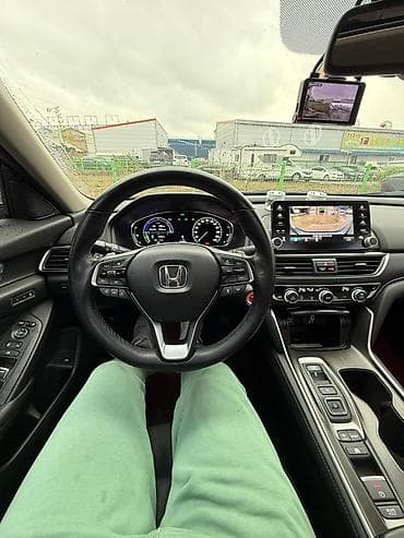 Продажа авто: Honda Accord: 2018 г., 2 л, Вариатор, Гибрид, Седан — 7