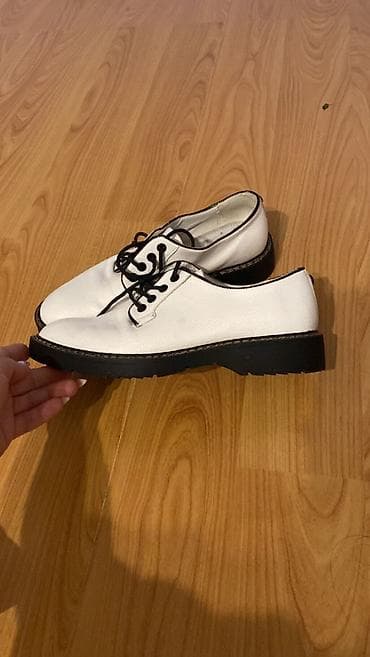 Оксфорды: Продаю ботинки кедо, размер 37, натуральная кожа. Покупала в Азия Молл — 2