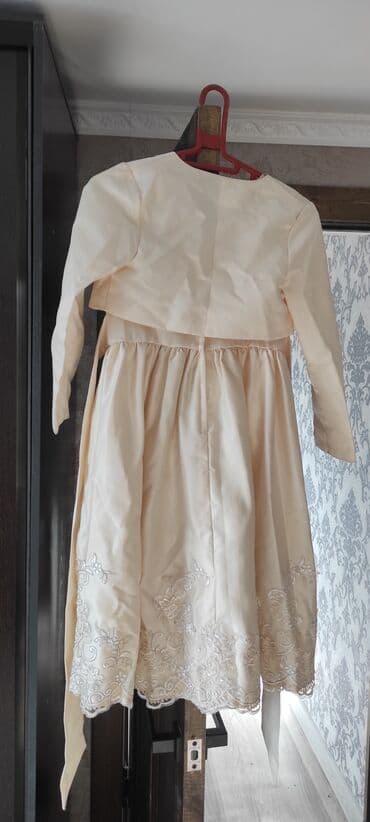 купить куклу фарфоровую: Детское платье, цвет - Белый, Б/у — 3